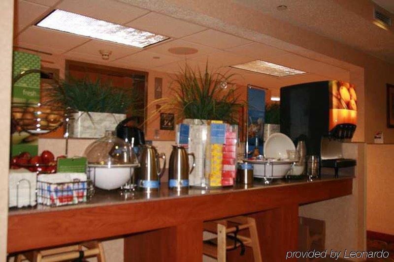 Hampton Inn Milwaukee Airport Ristorante foto